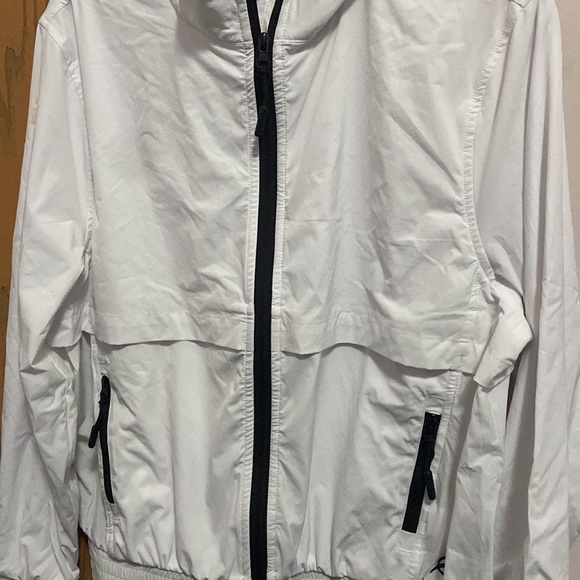 Ptula Windbreaker Jacket - Picture 2 of 6